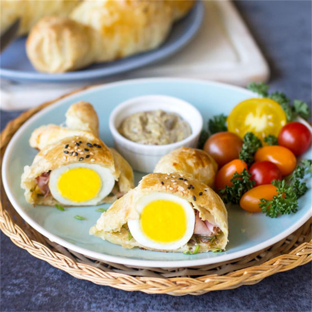 Puff Pastry Eggs with Ham and Cheese Recipe