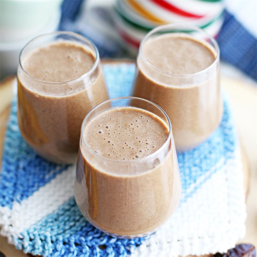 Creamy Date Coffee Breakfast Smoothies