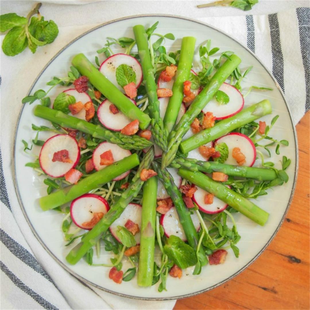 Asparagus salad with pea shoots and pancetta