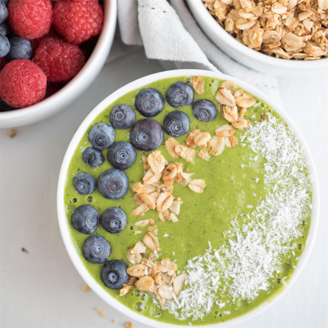Spinach Matcha Smoothie Bowl