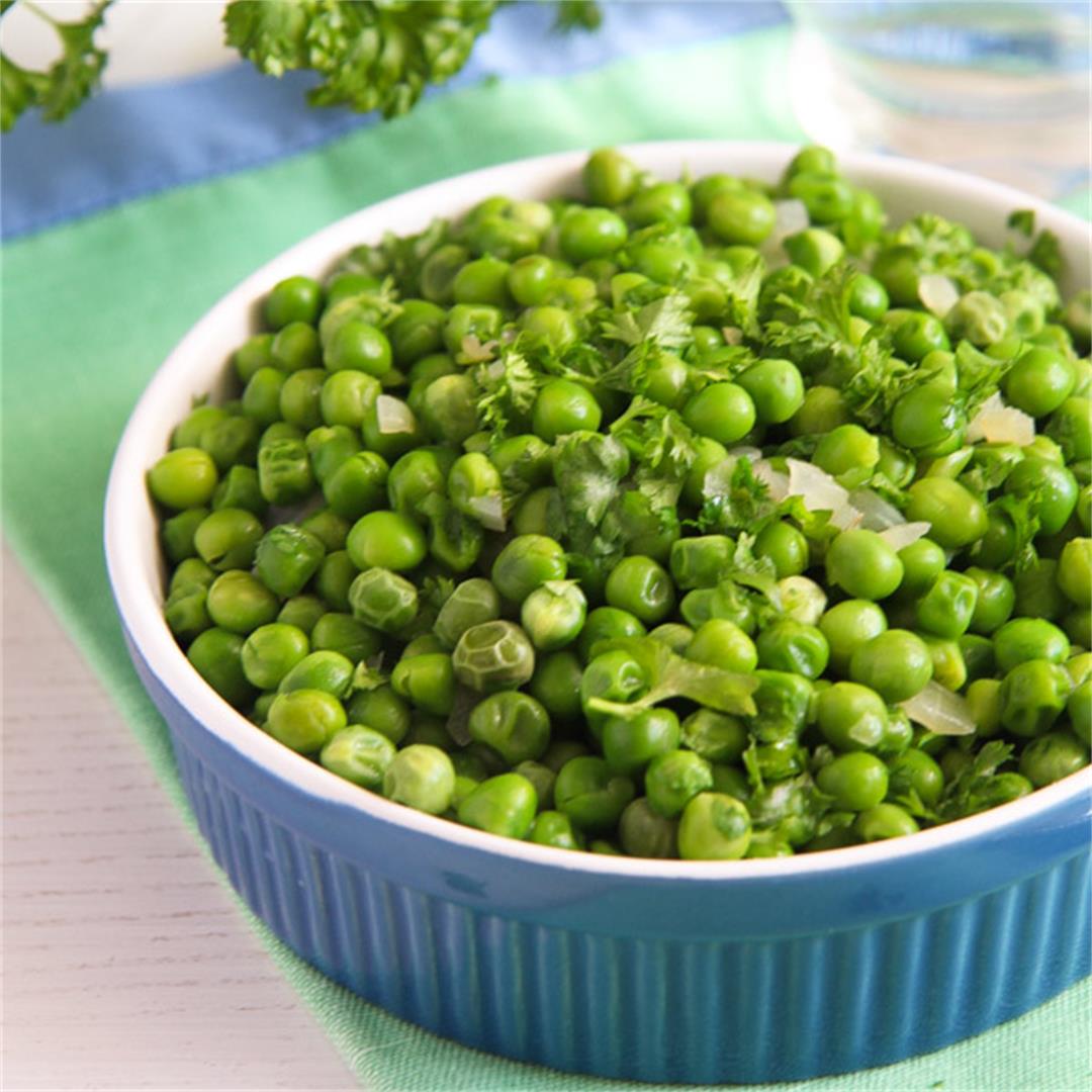 Green Peas with Butter and Onions – Simple Pea Side Dish
