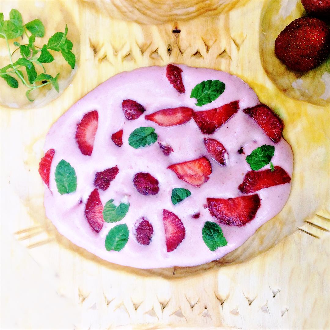 Quick and easy: strawberry mousse
