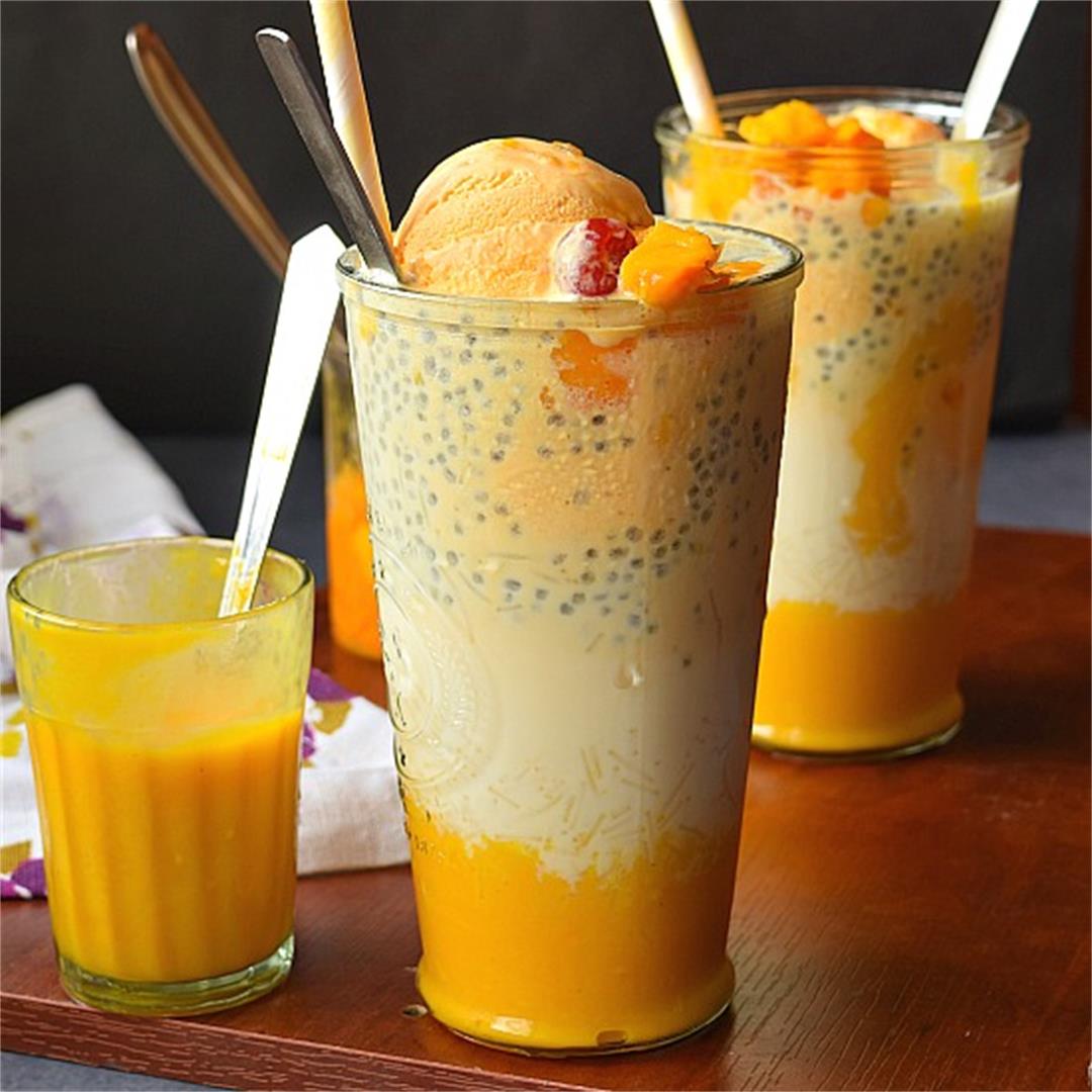 Summer drink and a famous Street food, its the Mango Falooda!
