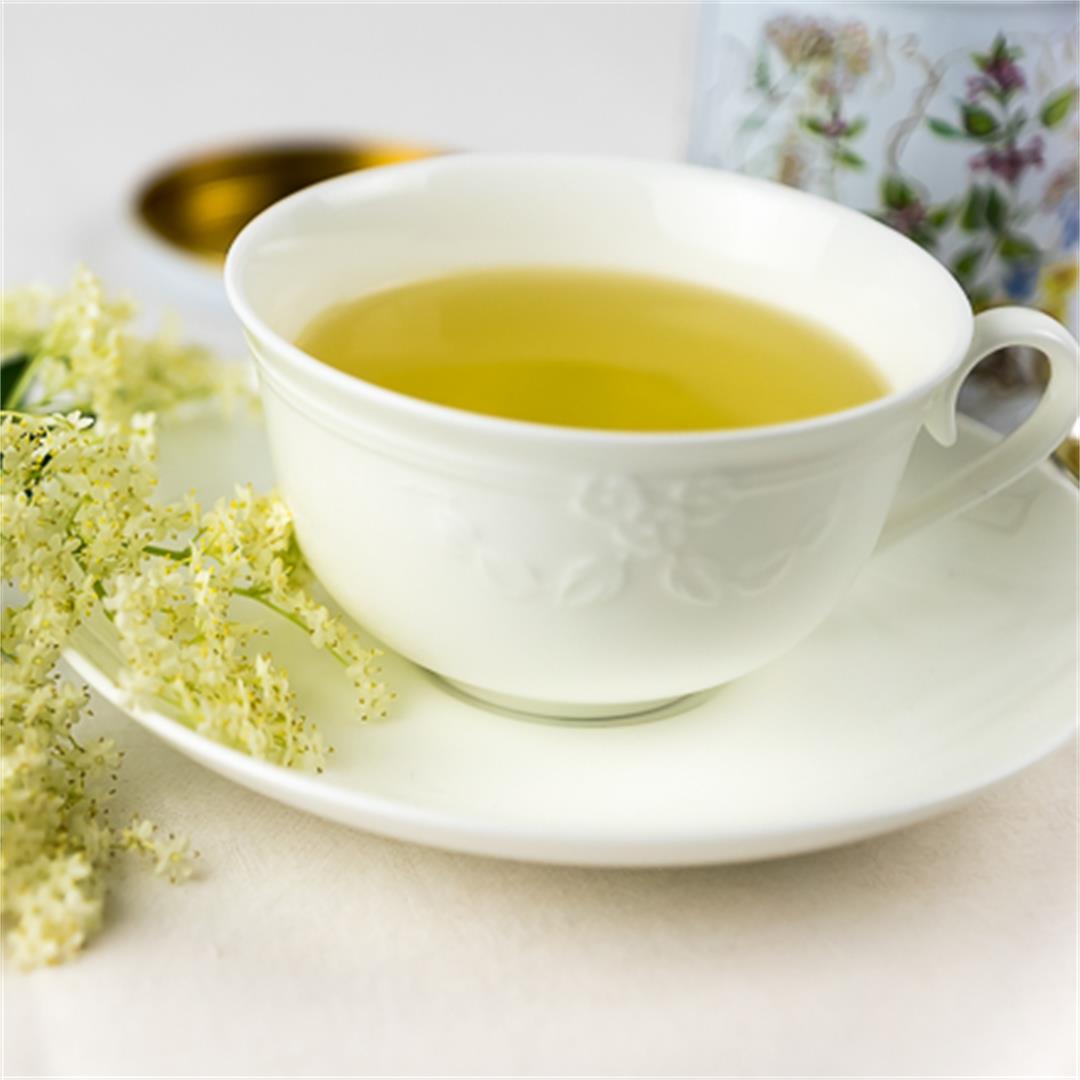 Elderflowers – Health Benefits, And an Easy Tea Recipe