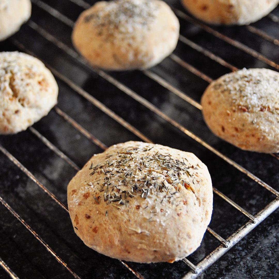 Homemade Garlic & Onion Bread Rolls made without yeast