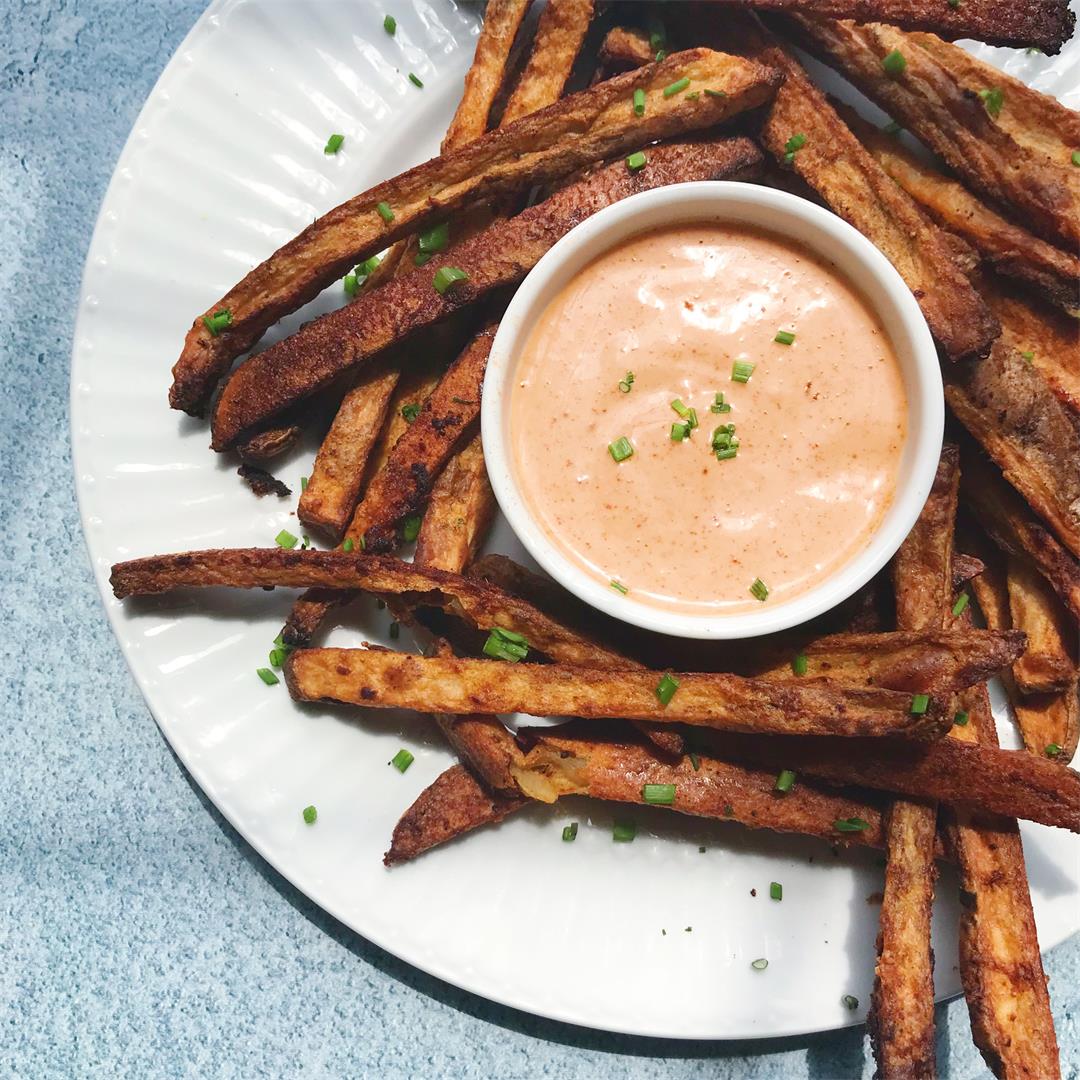 Crunchy Oven Fries with Curry Fry Sauce