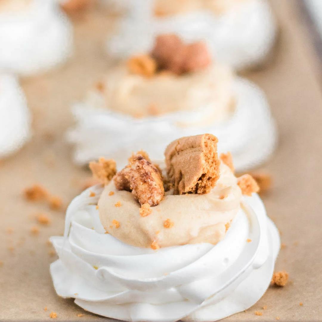 Cookie Butter Creme Mini Pavlovas With candied cashews