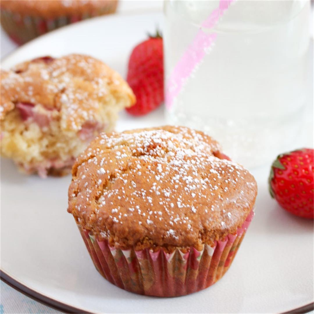 Strawberry Muffins with Yogurt and White Chocolate