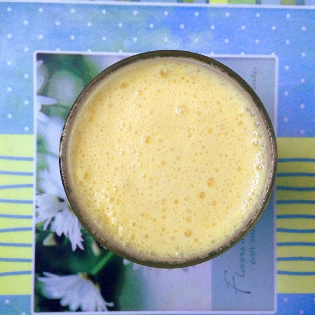 Yogurt based orange juice smoothie - Orange Lassi