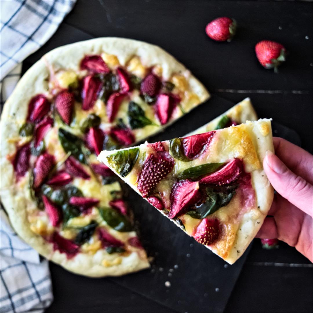 Mozzarella Strawberry Pizza – Fresh Strawberry Recipes