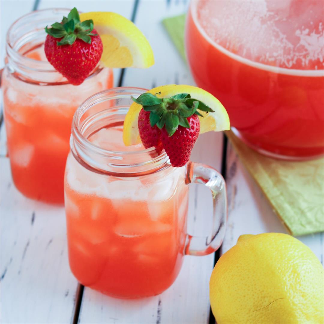 Home Made Fresh Strawberry Lemonade