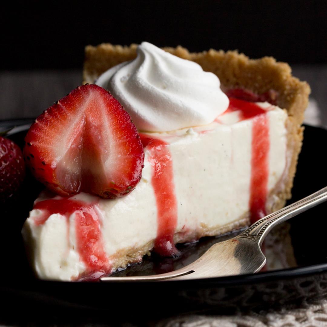 No Bake Vanilla Strawberry Cheesecake