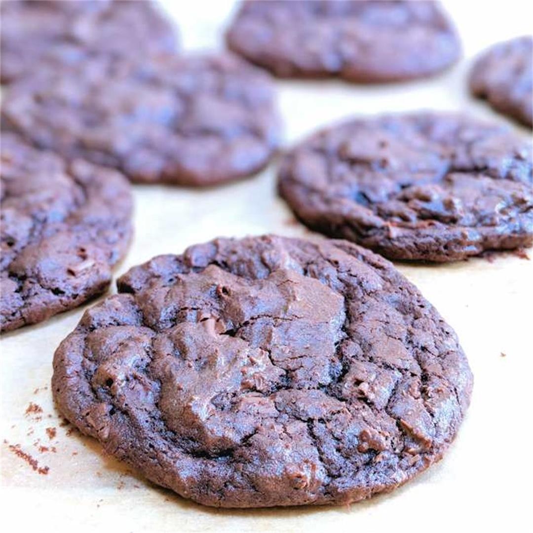 Black-hearted cookies