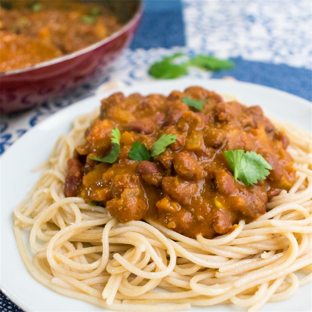 Spaghetti with kidney bean bolognese