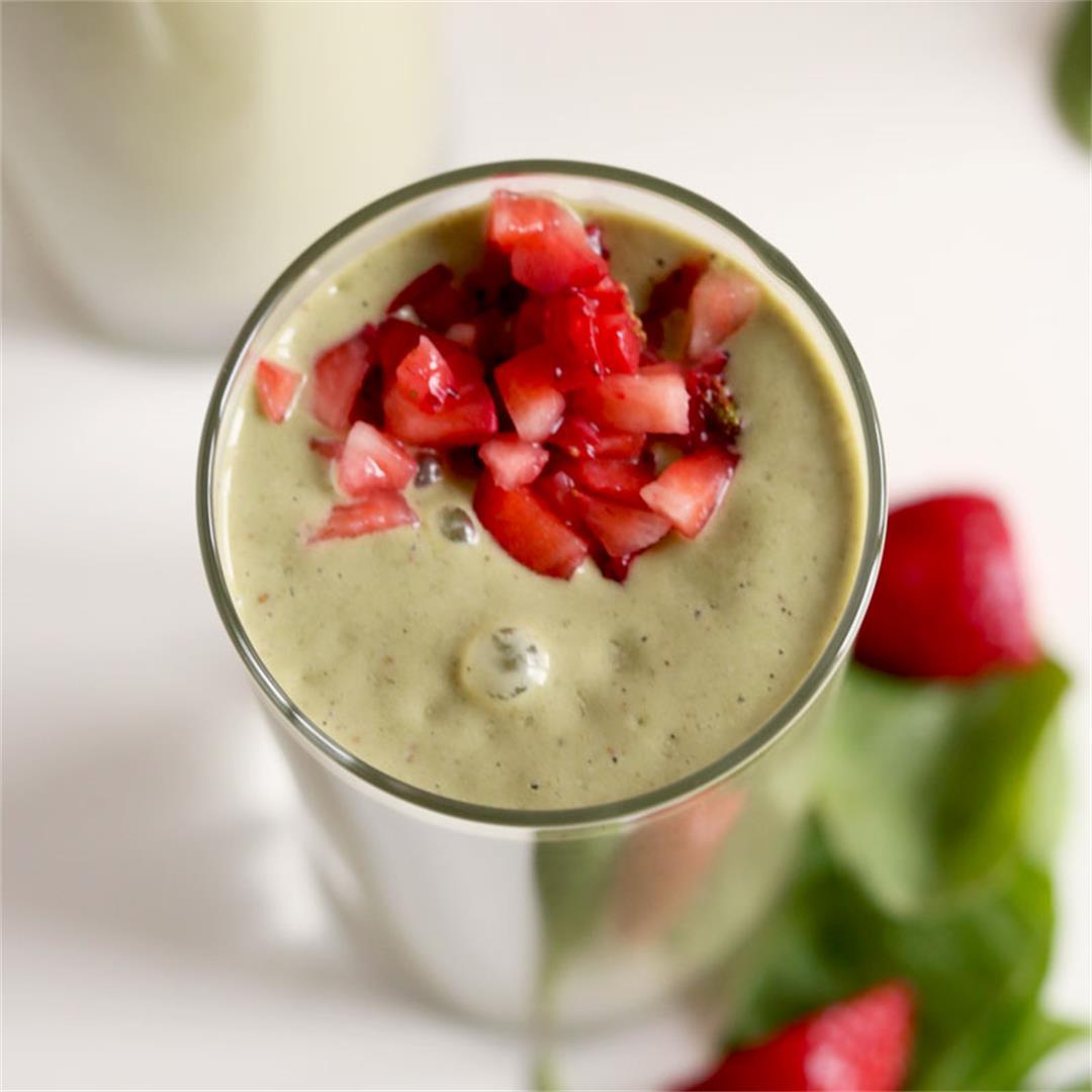 Strawberry Tahini Smoothie With Collagen
