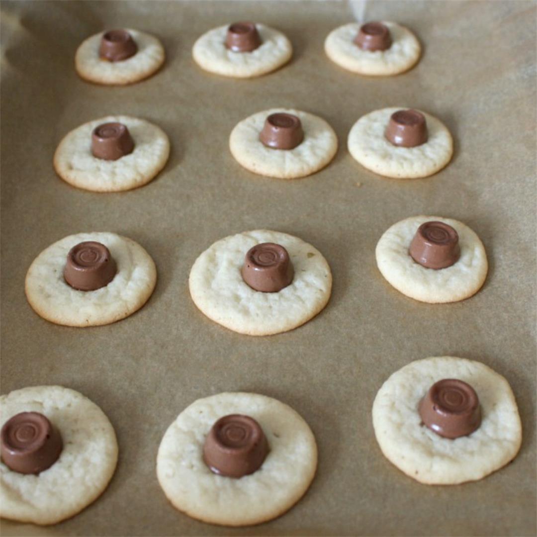 Two Ingredient Rolo Cookies