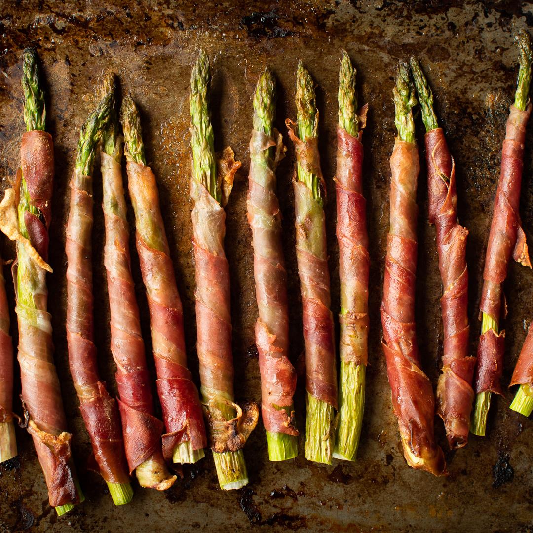 Prosciutto wrapped Asparagus is easy and delicious!