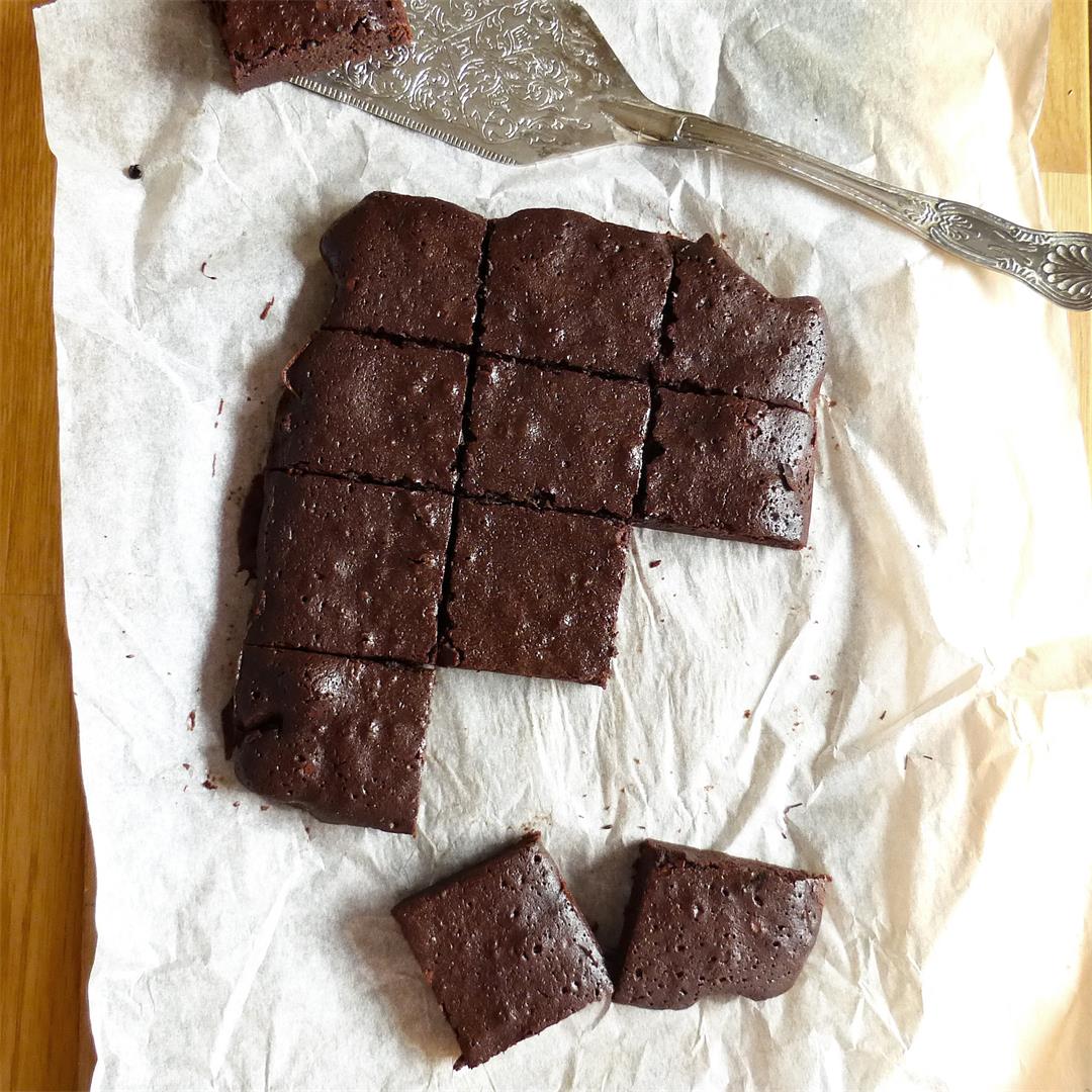 Simple Gluten Free Dark Chocolate Fudgy Brownies (from scratch)