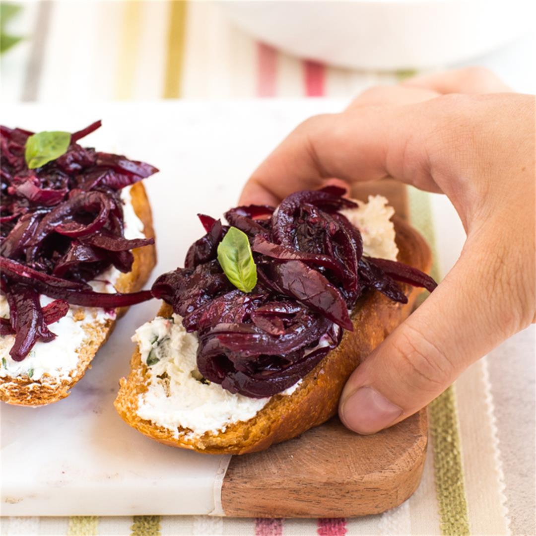 Goat's cheese crostini with balsamic blackberry compote