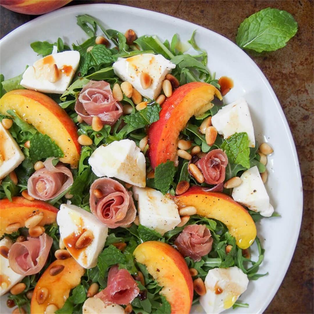 Prosciutto salad with peach and mozzarella