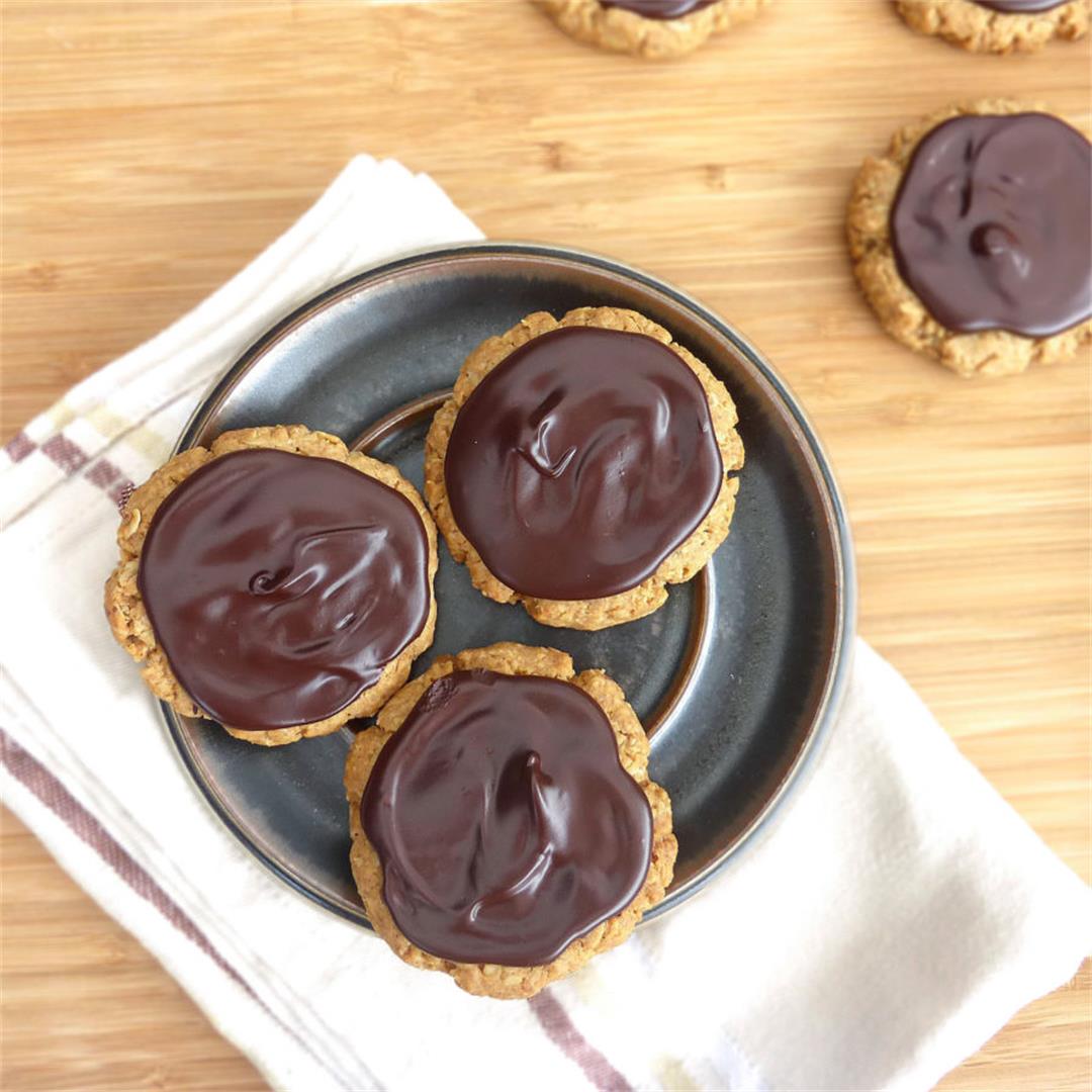 Copycat Dark Chocolate Hobnob Biscuits (Oat Cookies)