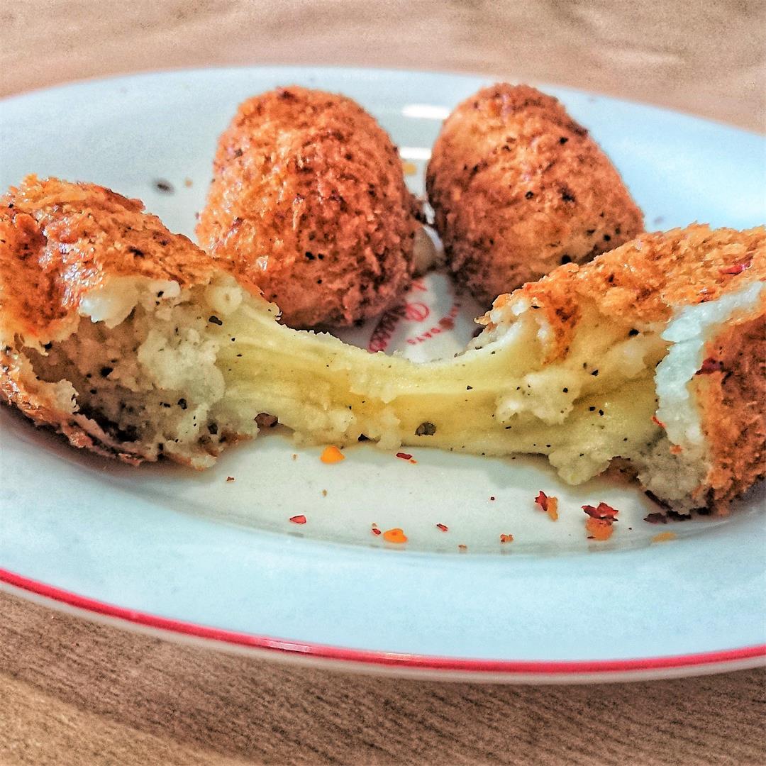 Potato croquettes stuffed with cheese