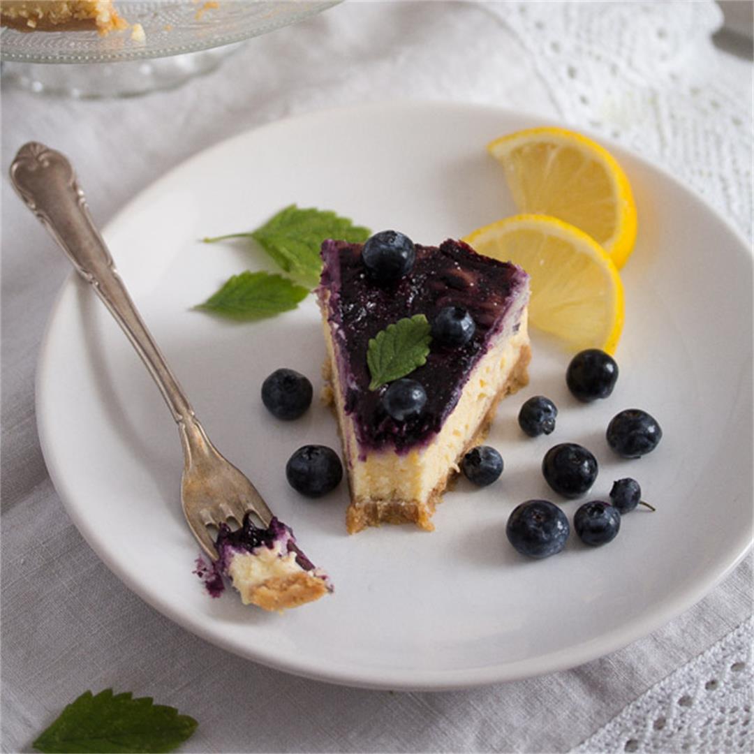 Baked Blueberry Cheesecake with Lemon Curd