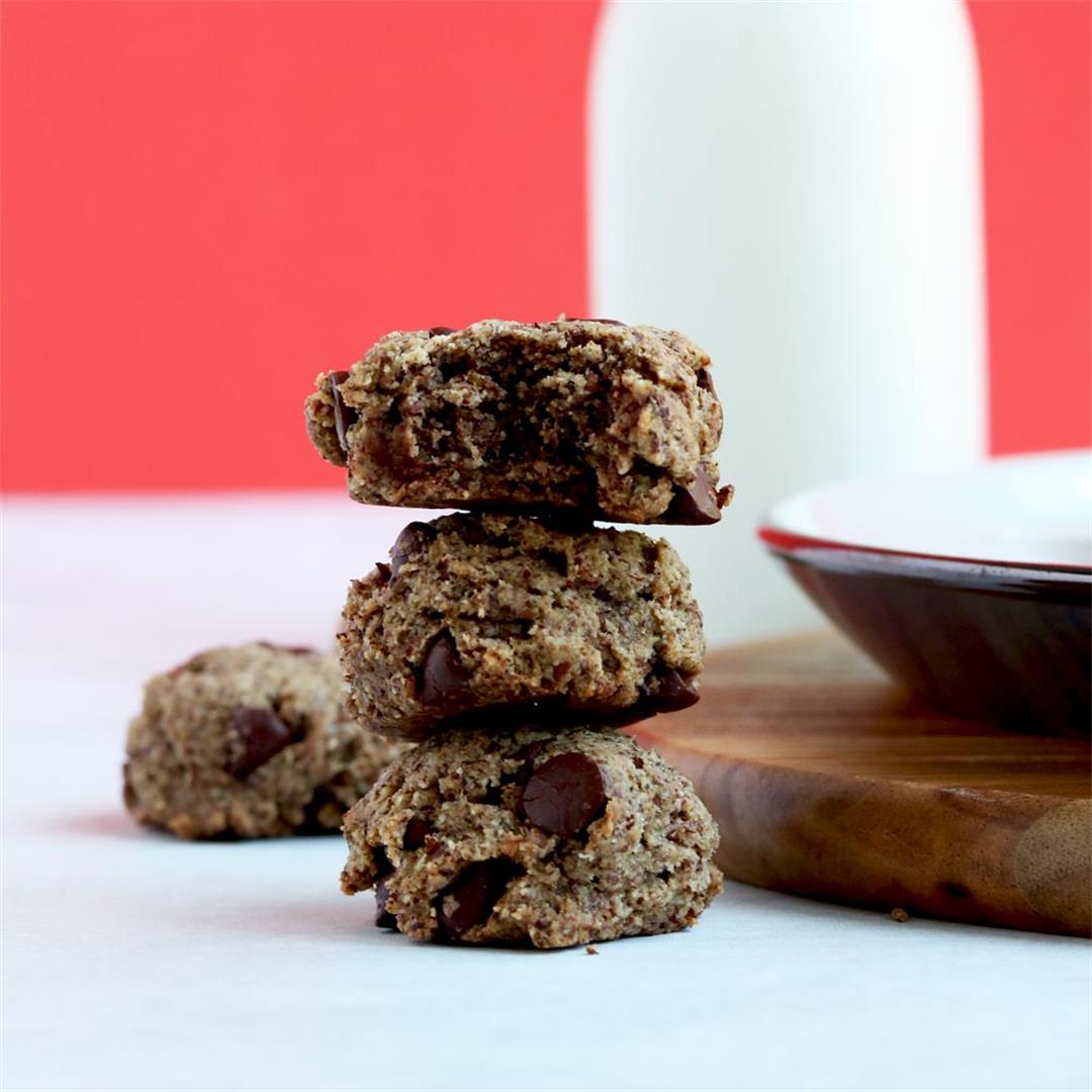 The Best 5 Ingredient Paleo Chocolate Chip Cookies