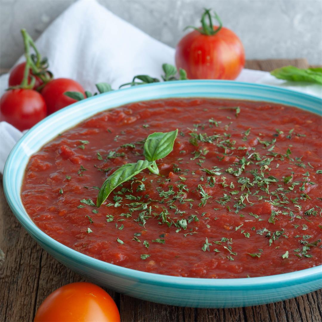 Garden Fresh Crockpot Tomato Sauce