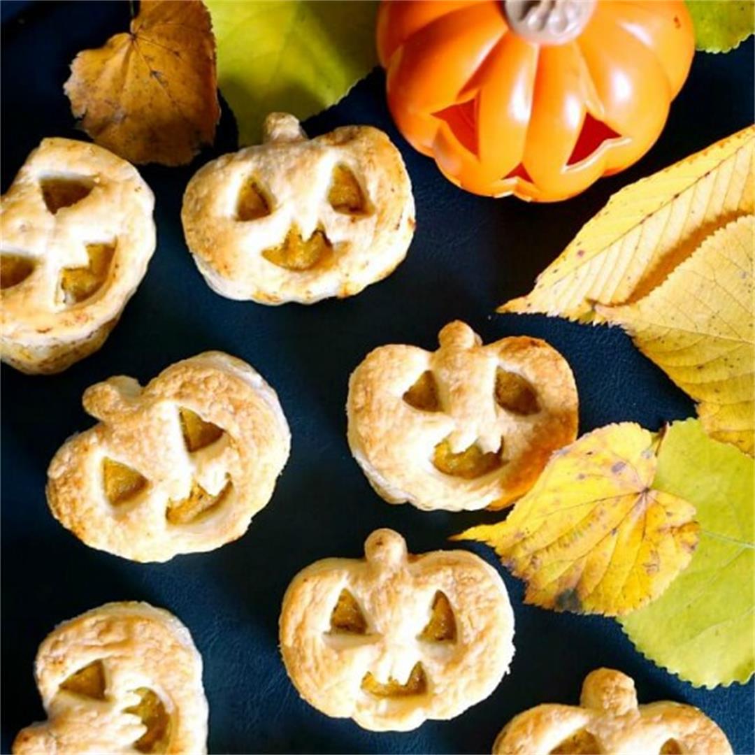 Jack-O’-Lantern Pumpkin Hand Pies