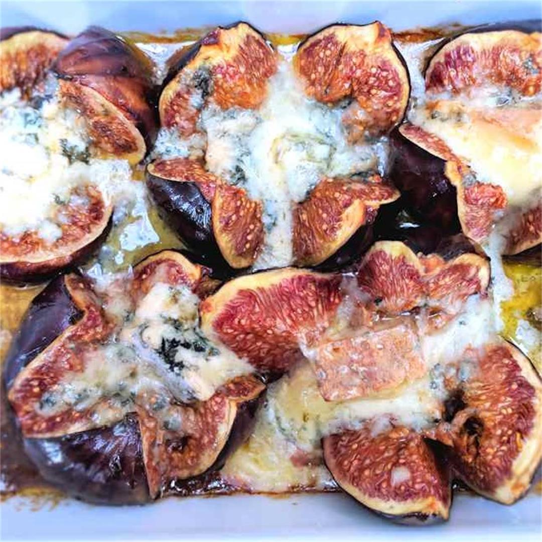 Baked figs with blue cheese
