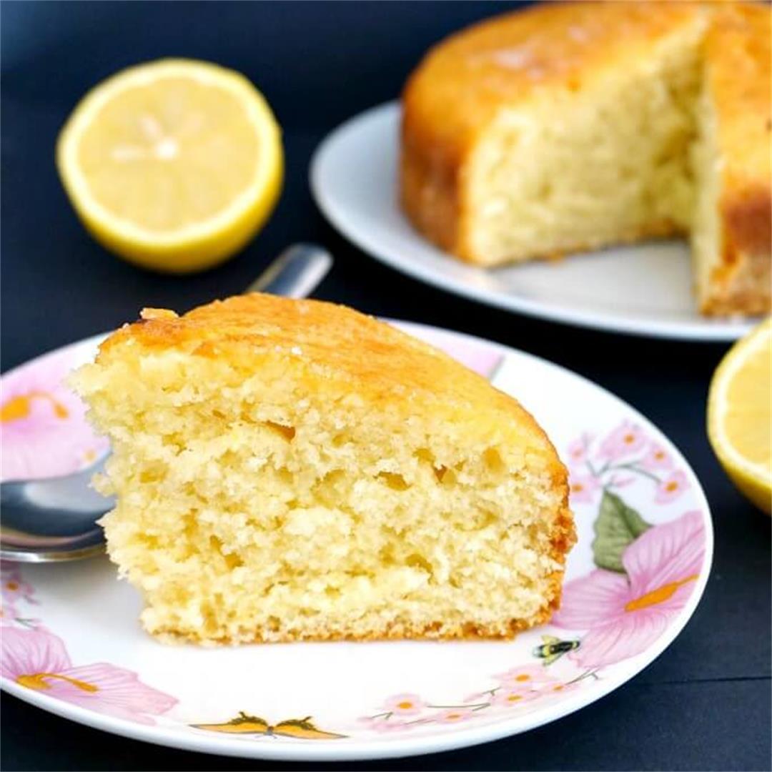Moist Lemon Drizzle Cake