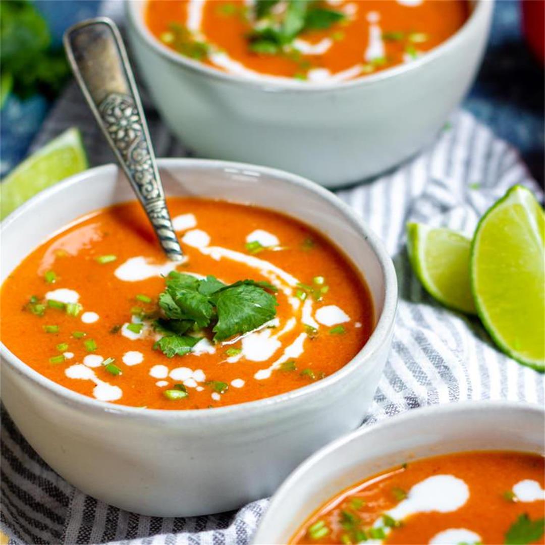 Vegan Roasted Red Pepper Tomato Soup