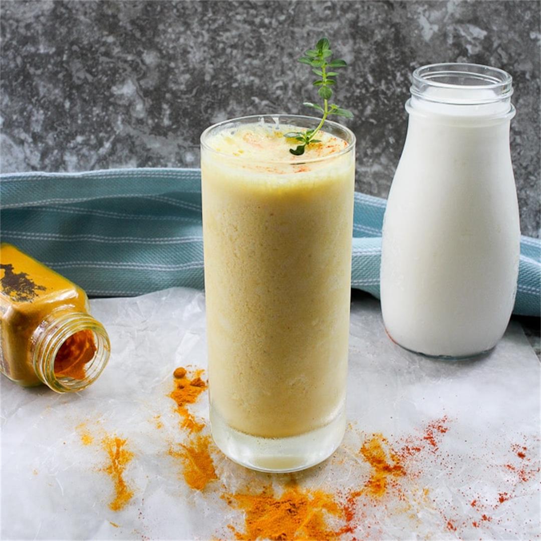 Turmeric Smoothie with Kefir (Golden Milk)- Vegan-Friendly!