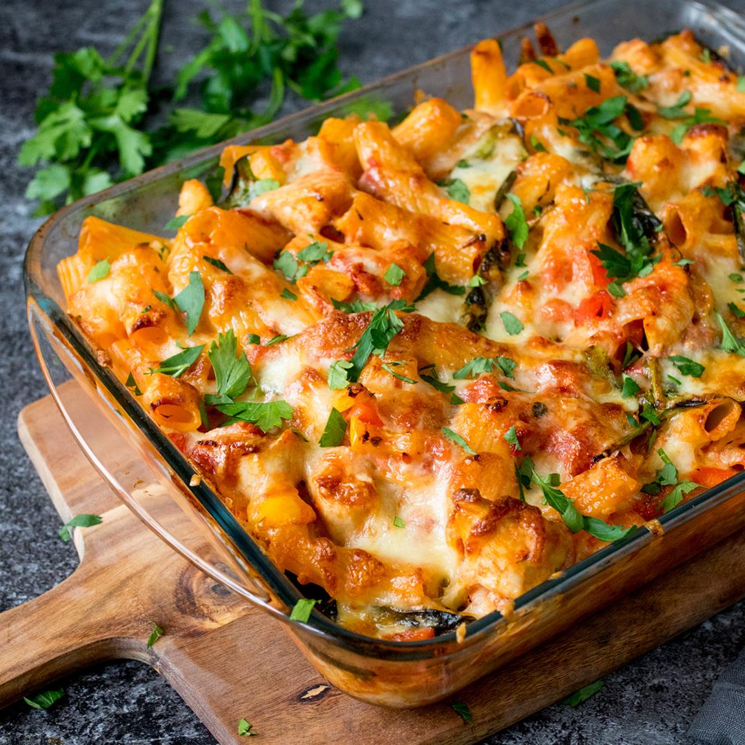 Cheesy Pasta Bake With Chicken And Bacon