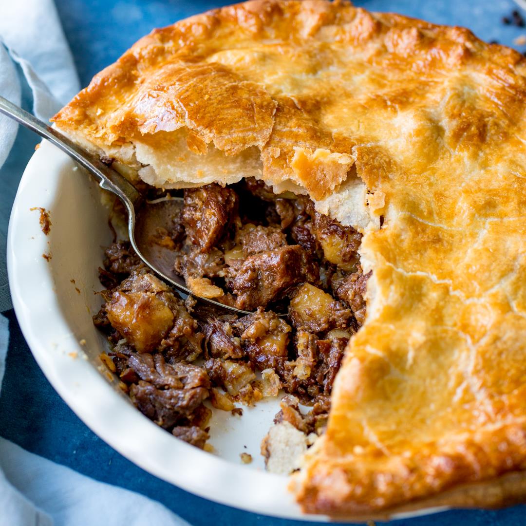 Rich and Tasty Slow-Cooked Steak Pie