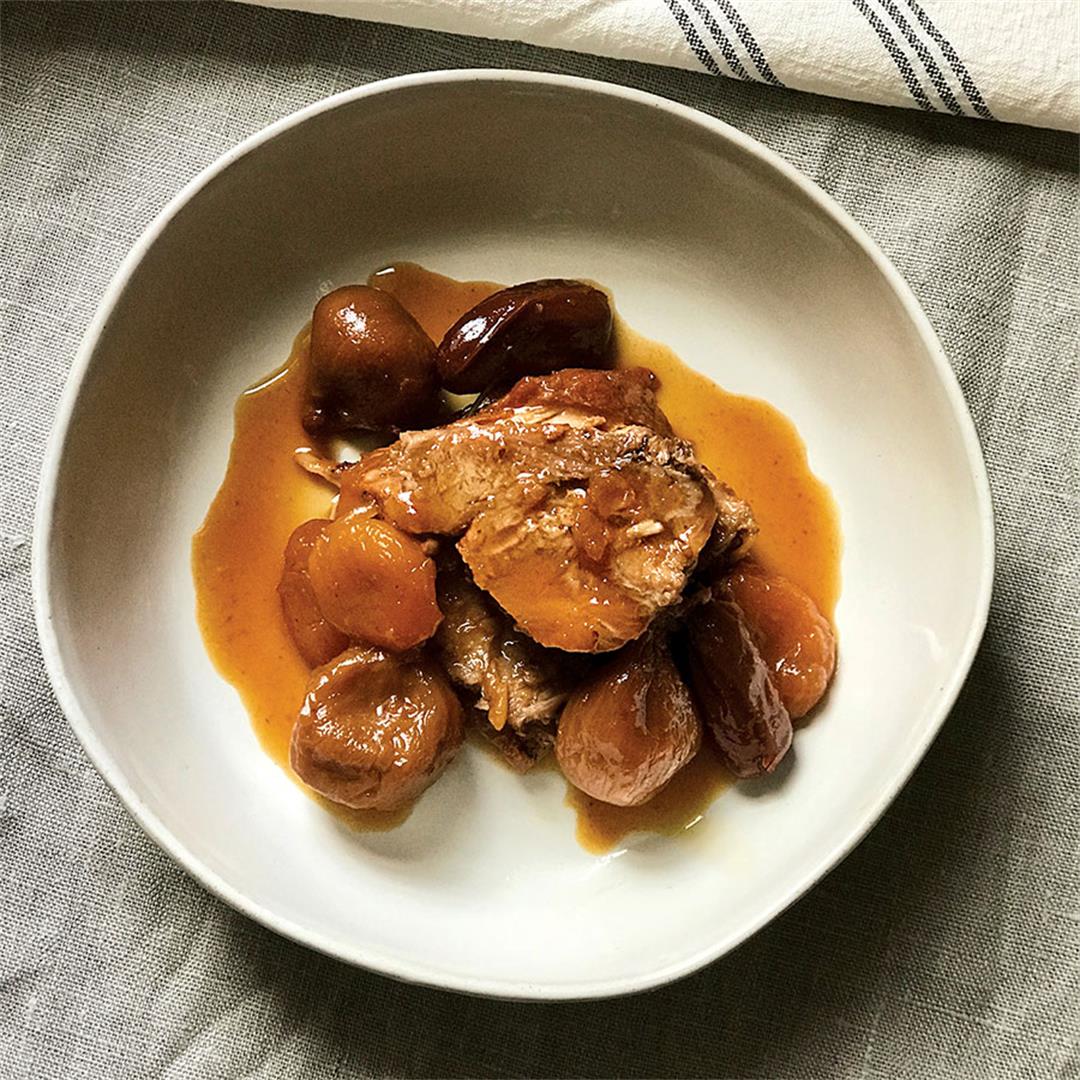 Pot roast with figs and  apricots