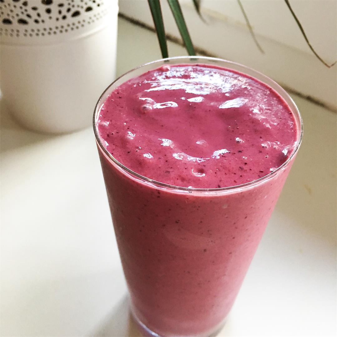 Berry-Licious Breakfast Smoothie