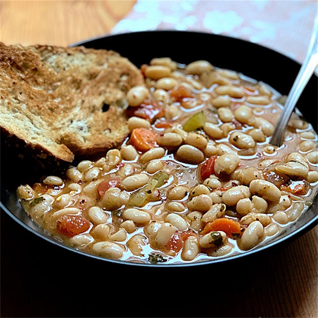 Greek white bean soup