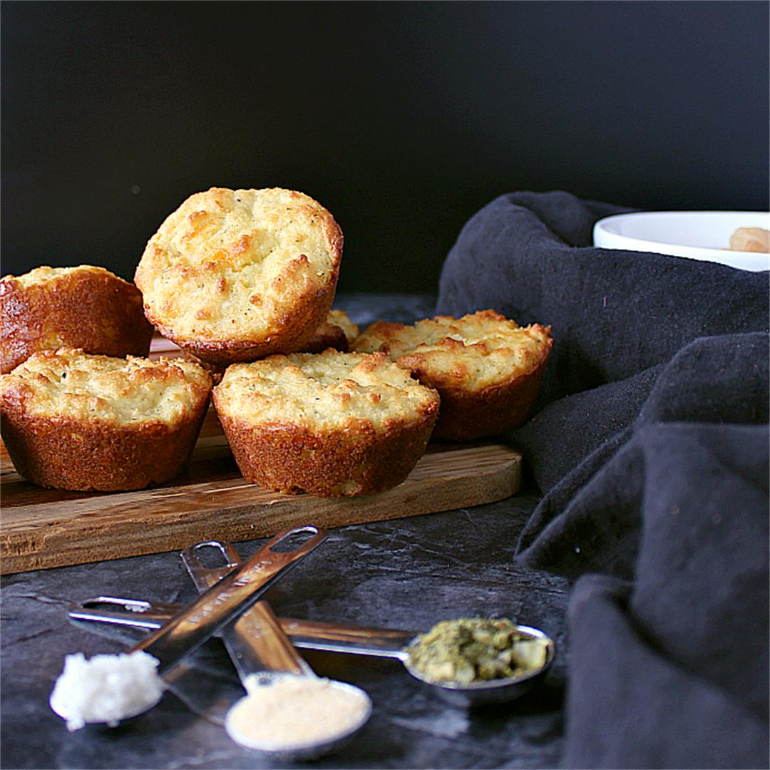 Low Carb Biscuits with Cheddar