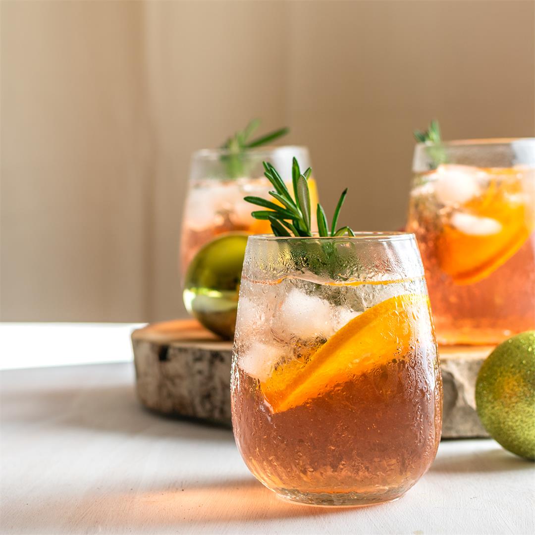 Berry Gin Fizz Cocktail Recipe
