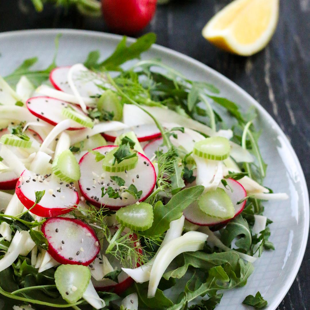 Radish and fennel salad with lemon dressing