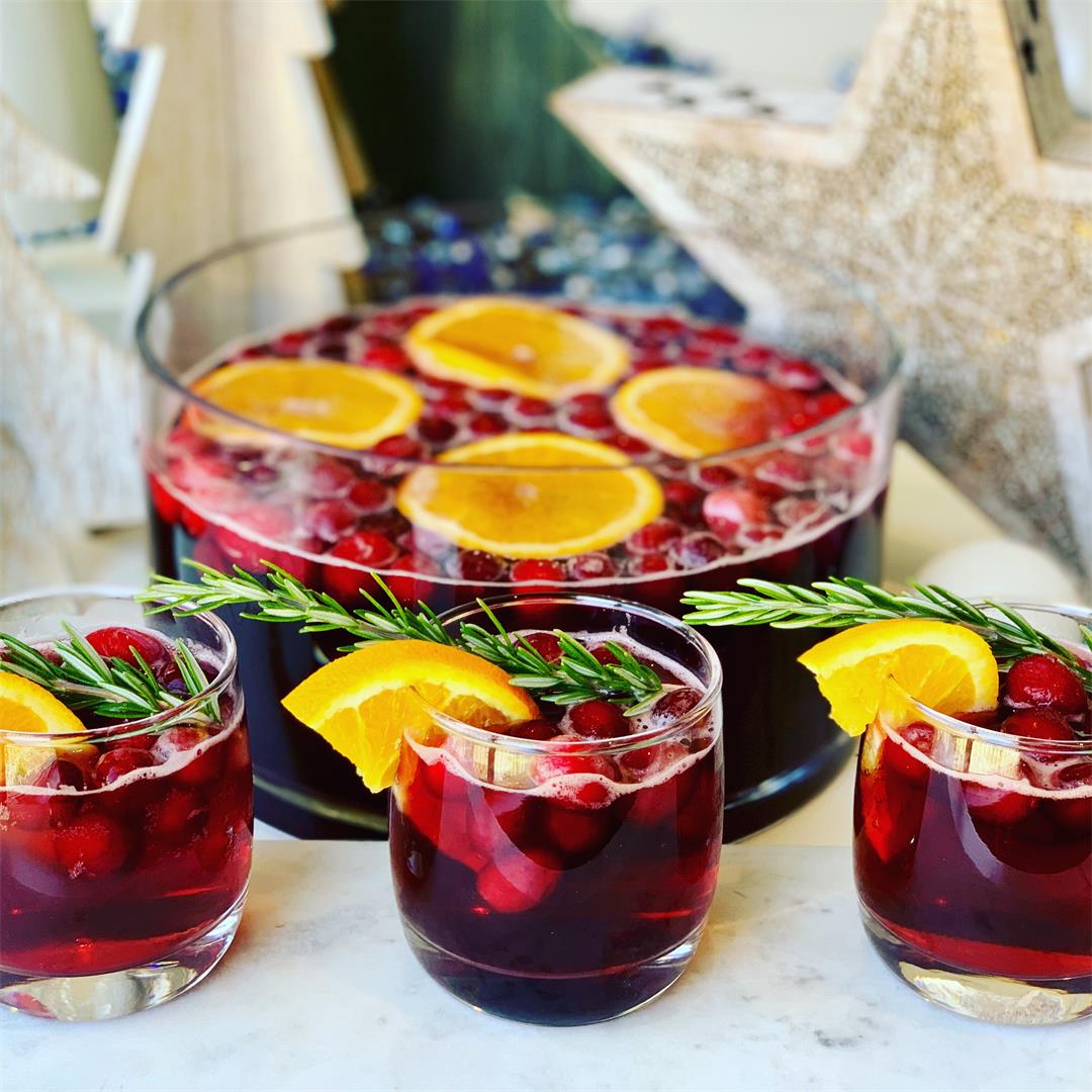 Christmas Punch with Cranberries