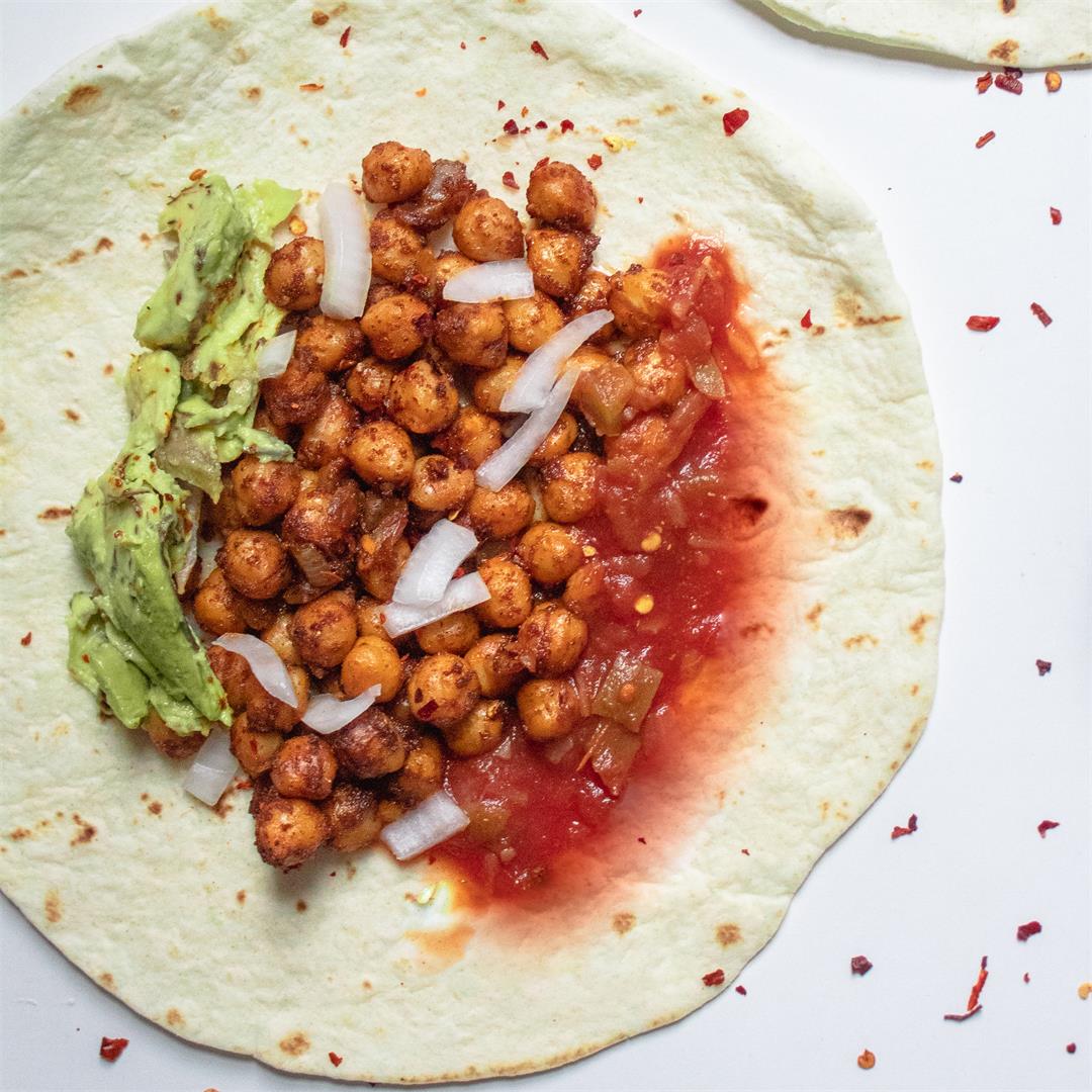 10 minute vegan chickpea tacos