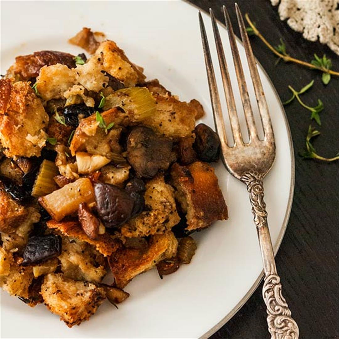Homemade Bread Stuffing with Anjou Pear and Mushroom