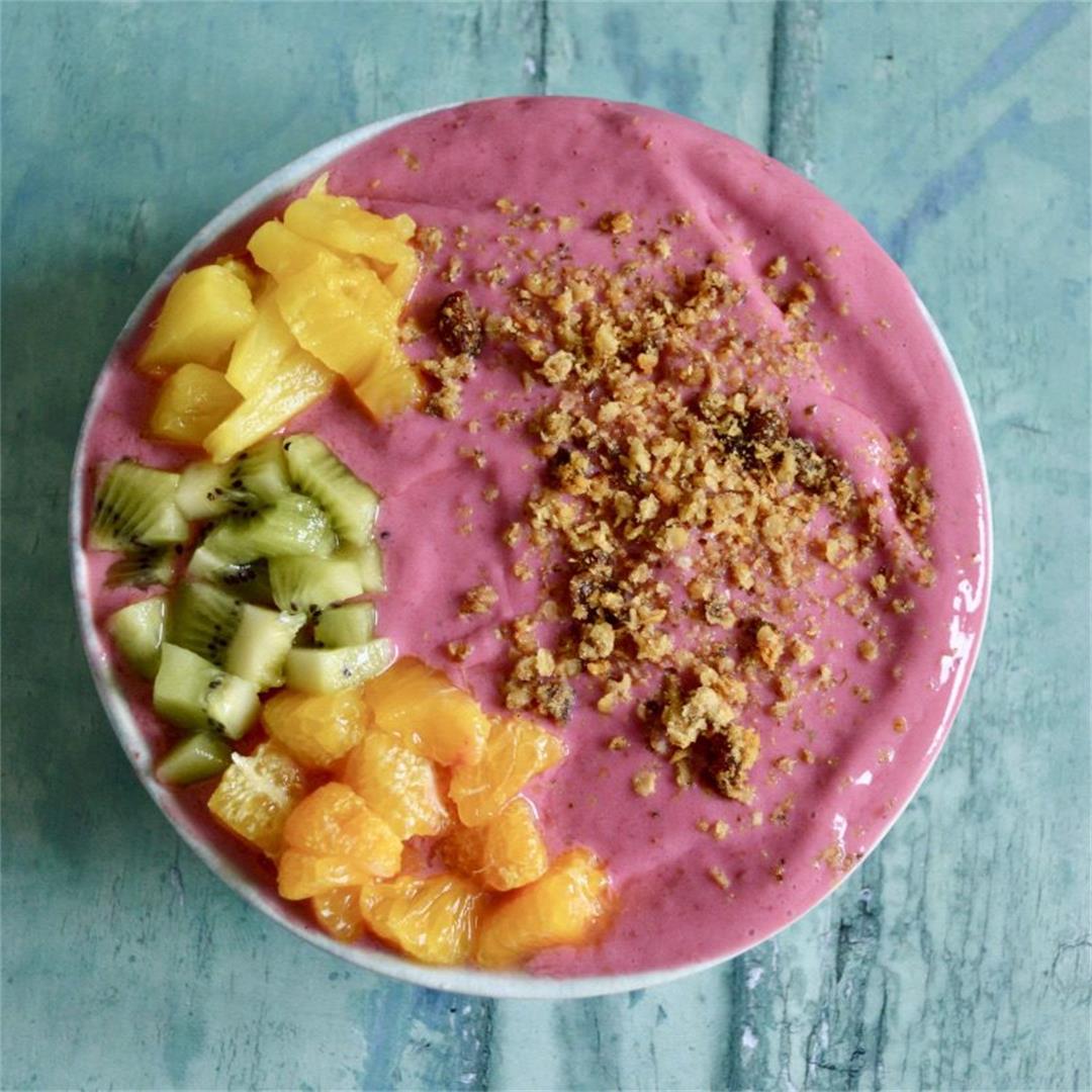 Raspberry and Ginger Smoothie Bowl