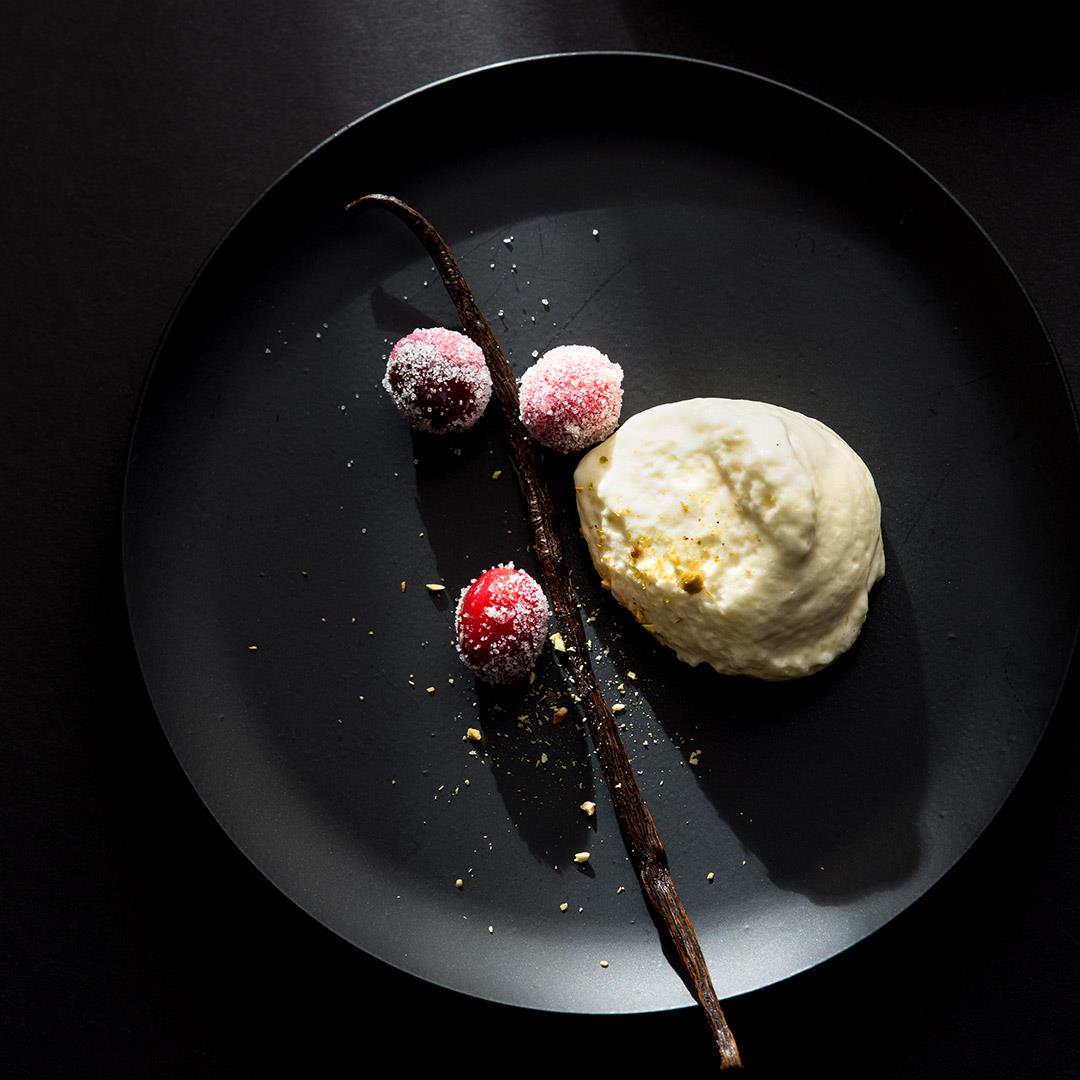 Vanilla Cream with Cinnamon-Sugared Cranberries