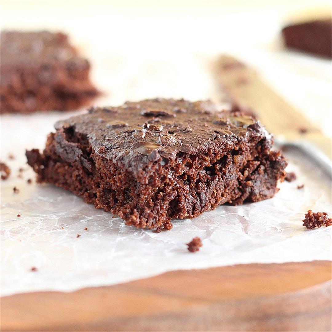 Easy, Healthy Brownies Made with Applesauce