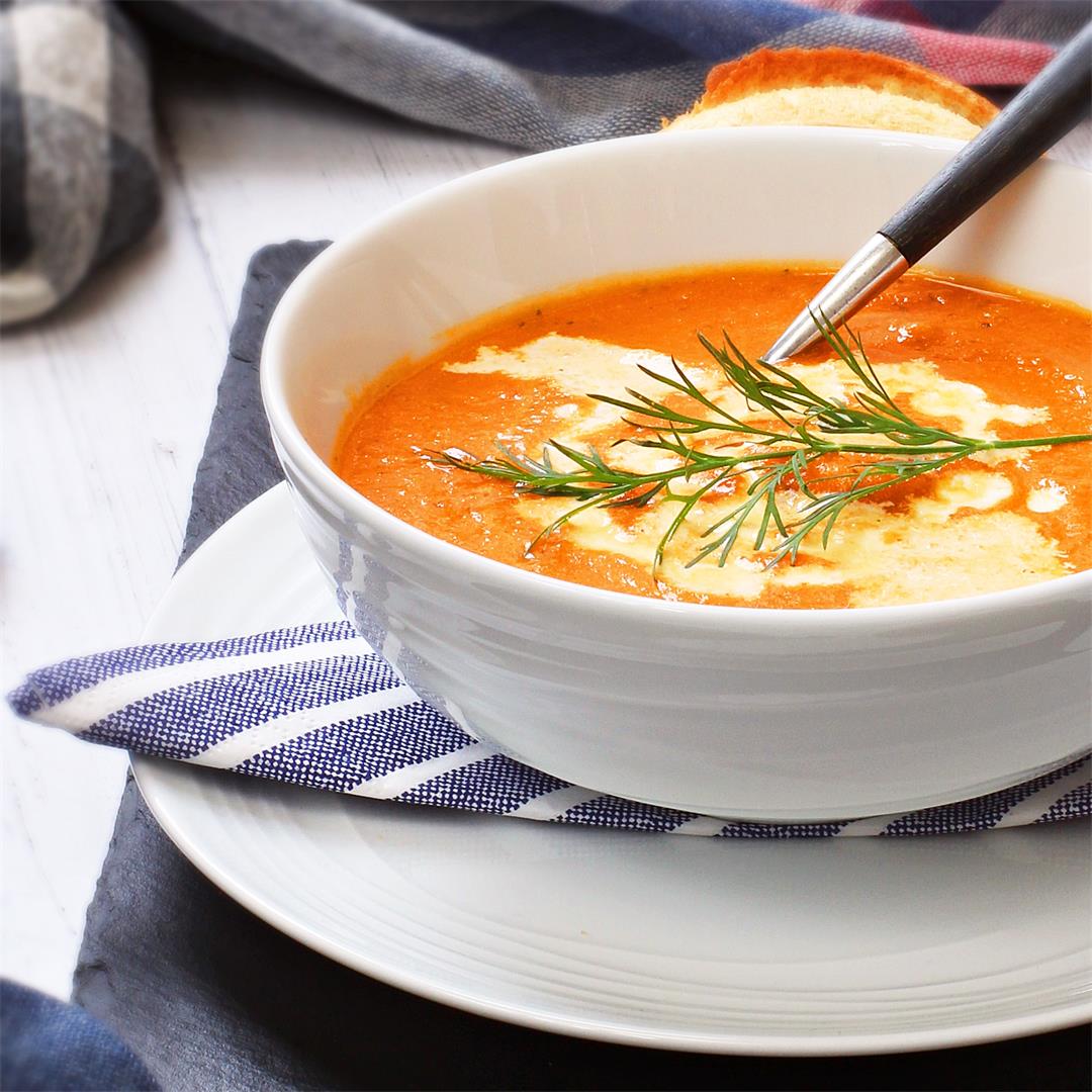 Tomato, Carrot & Dill Soup - creamy, garlicky & delicious!