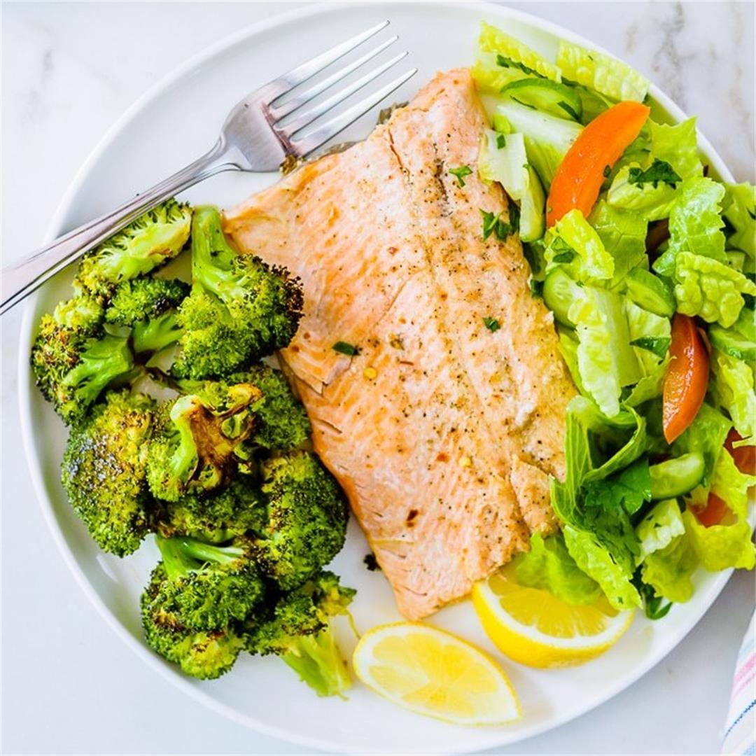 Baked Rainbow Trout Fillets with Roasted Broccoli